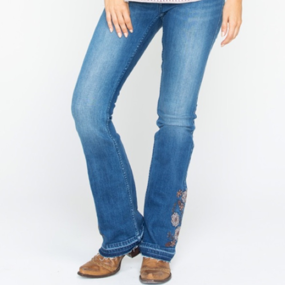 Idyllwind Floral Detail Embroidered Bootcut Jeans